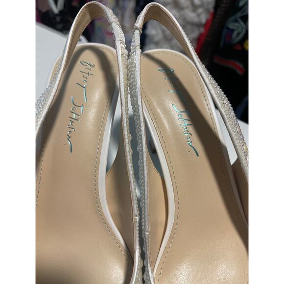 Betsey Johnson Ivory Clark Heels - Picture 10 of 11